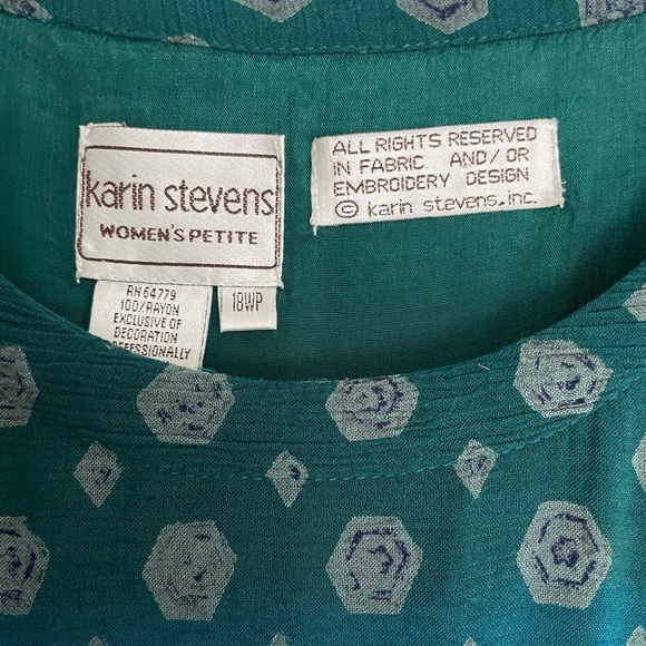 18 Women’s petite turquoise and teal beaded dress - Picture 4 of 10